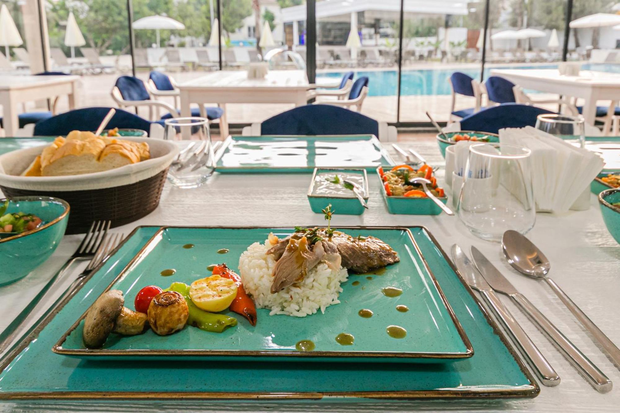 Lara World Hotel Antalya Exteriör bild